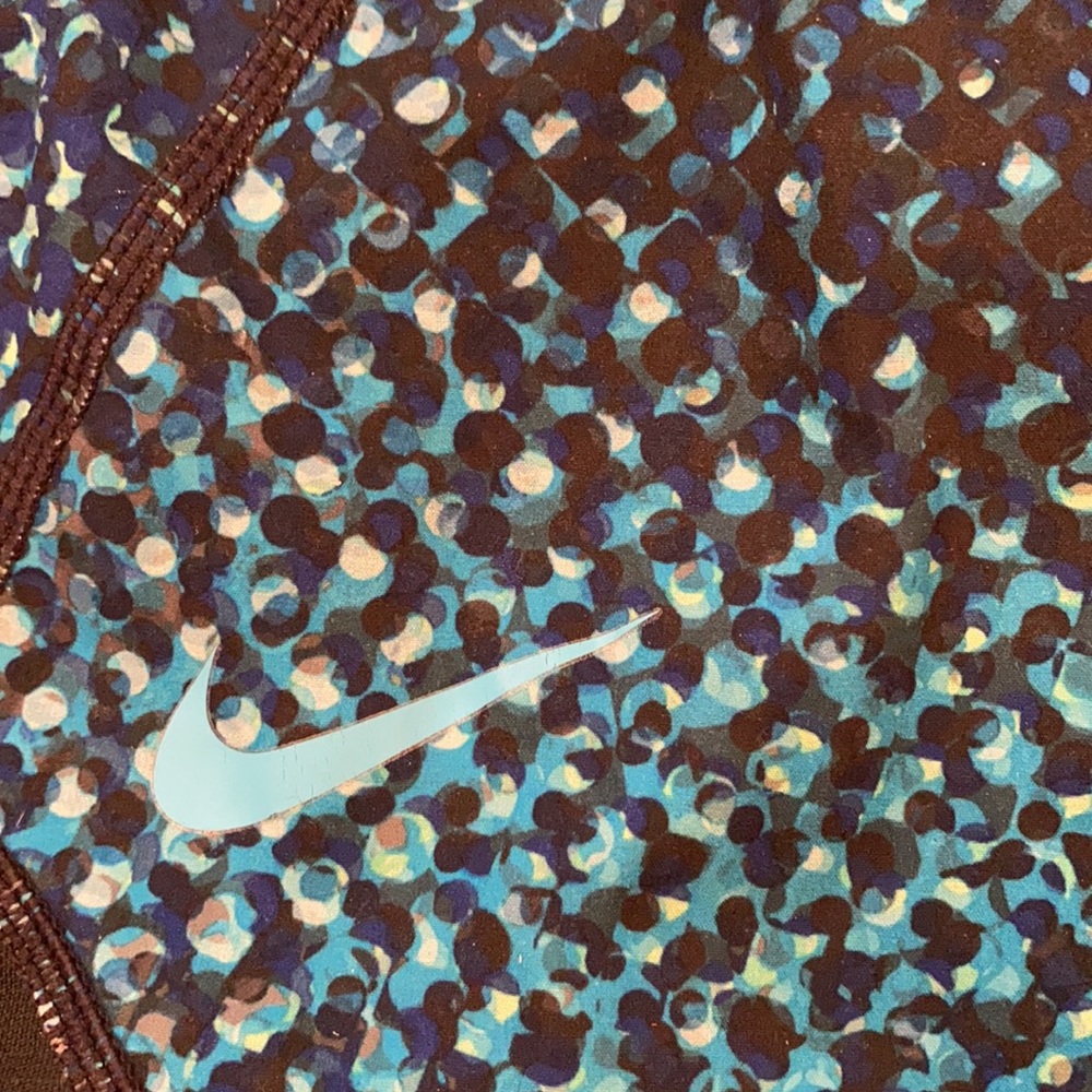 Nike Pro Hypercool - Picture 4 of 4